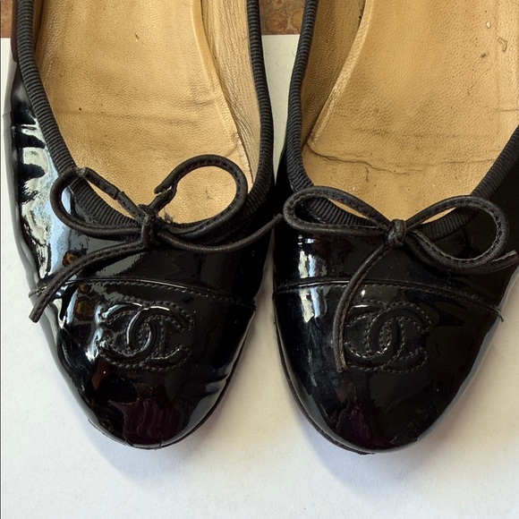 CHANEL Shoes - Chanel Black Patent Leather Ballet Flats with Bow 38